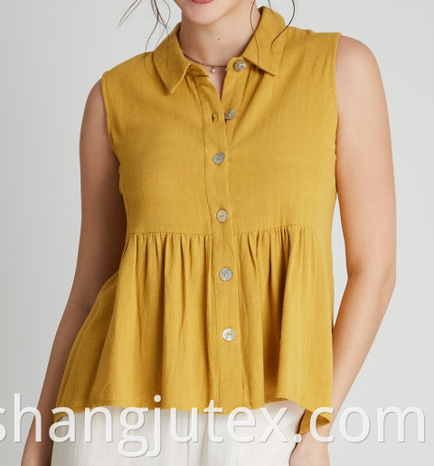 color yellow of women's top